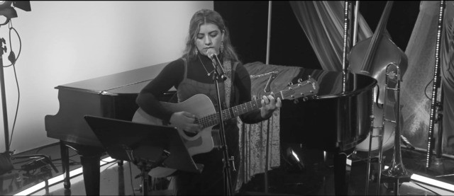 Enna Dancy Urbalejo | Singer | Songwriter